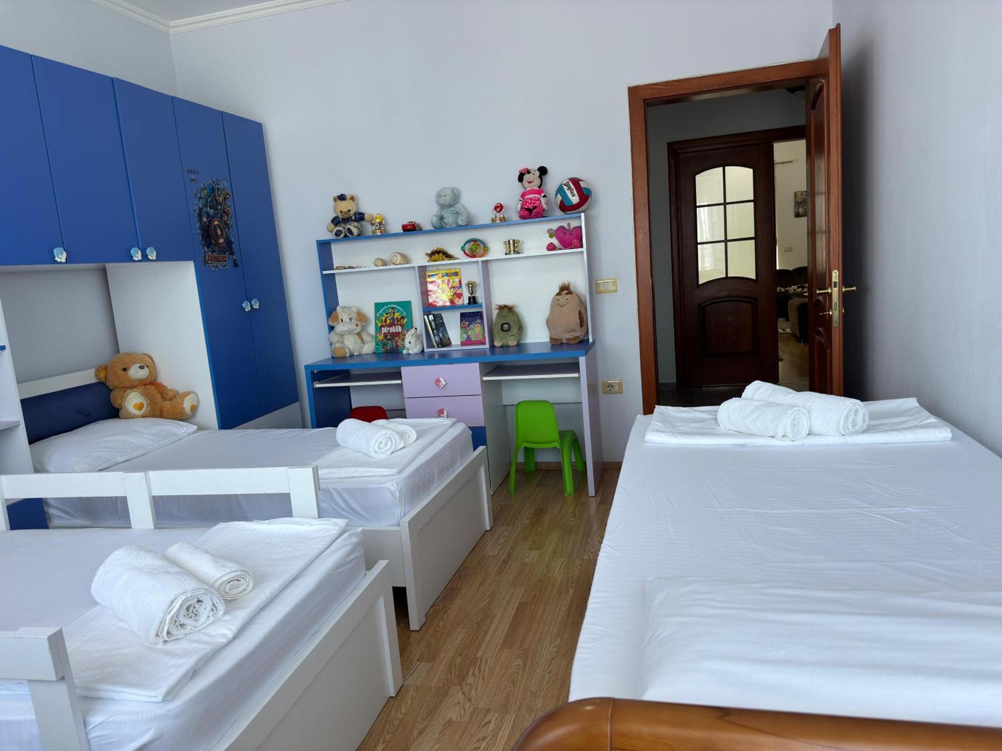 Spacious & Cozy Family Apt Near Sanatorium Appartement Tirana Buitenkant foto